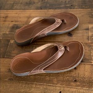 Olukai women’s kumu sandal size 8